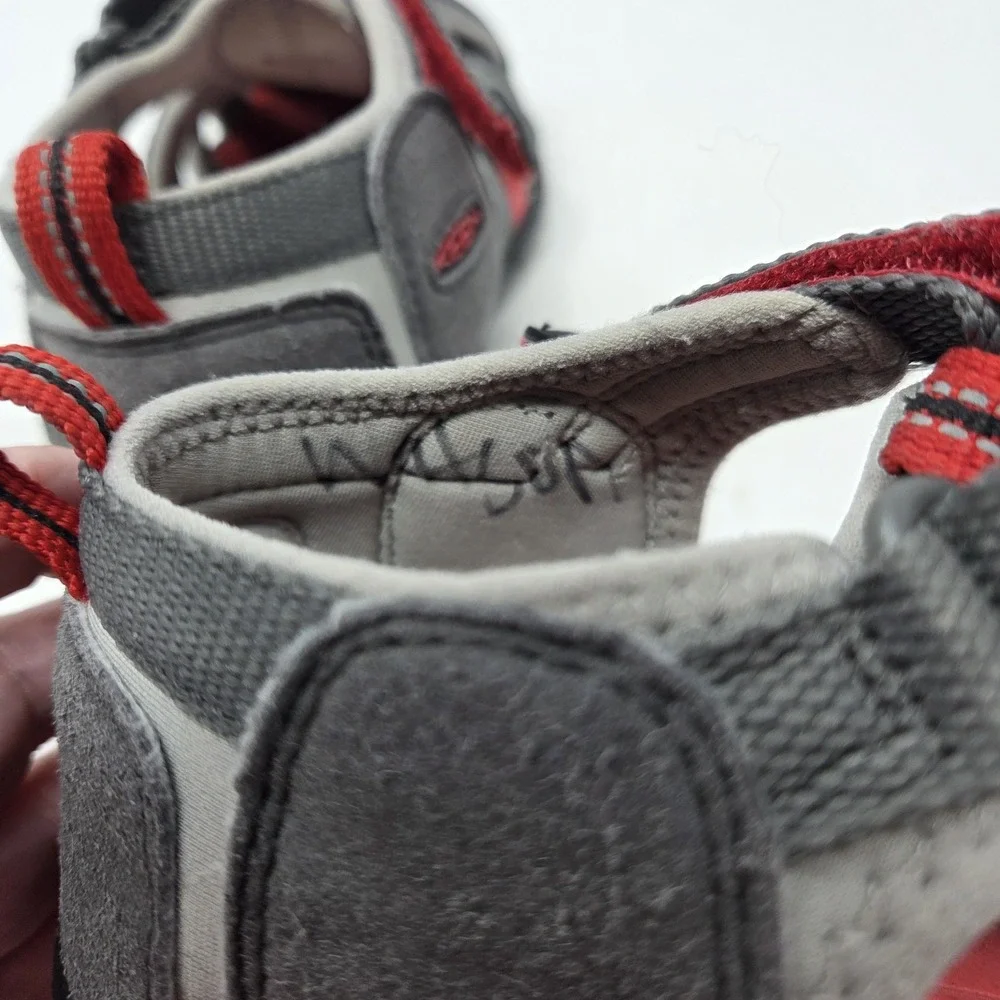 KEEN 1014126 Big Kids' Seacamp II CNX-C Red Gray Shoe Sandal Size 2